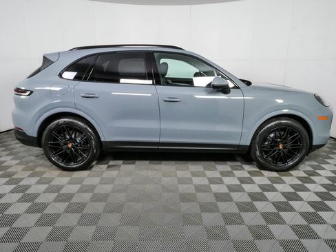 New 2026 Porsche Cayenne AWD/4WD image 29