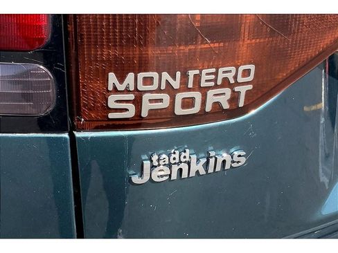 Used 2004 Mitsubishi Montero Sport XLS image 9