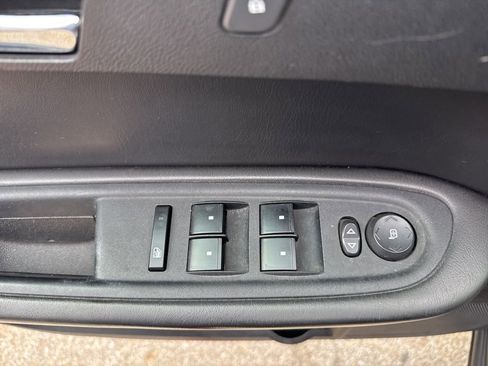 Used 2011 Chevrolet Traverse LT w/ All-Star Package image 9