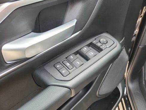 New 2026 RAM 1500 4x4 Crew Cab image 15