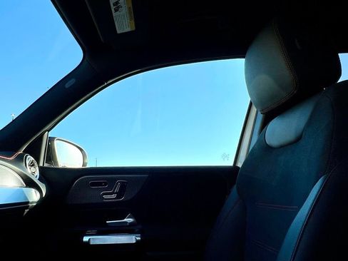 Certified 2023 Mercedes-Benz EQB 300 4MATIC image 21