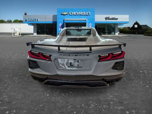Used 2025 Chevrolet Corvette Stingray Premium Conv w/ Z51 Performance Package RWD image 4