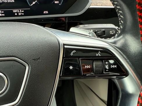 Used 2019 Audi e-tron Premium Plus image 46