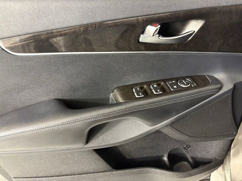 Used 2016 Kia Sorento FWD image 19