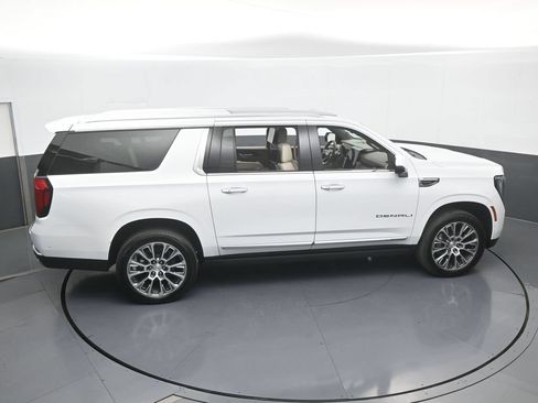 Used 2026 GMC Yukon XL Denali w/ Denali Reserve Package AWD/4WD image 65