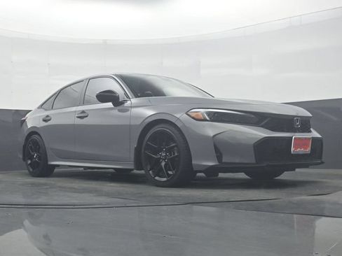 Used 2025 Honda Civic Sport image 27