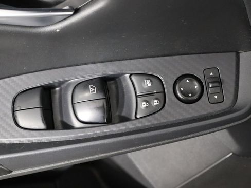 Used 2025 Nissan Sentra SV FWD image 20