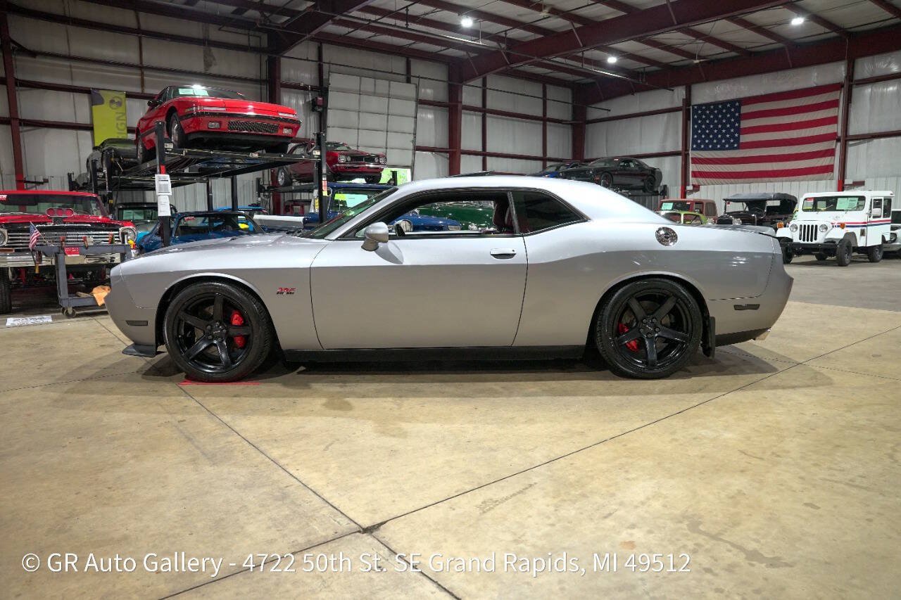 Used 2013 Dodge Challenger SRT8 w/ Harman Kardon Audio Group RWD image 4