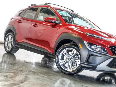 Used 2023 Hyundai Kona SEL AWD/4WD image 5