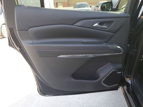 New 2026 Chevrolet Traverse RS w/ LPO, Floor Liner Package image 17