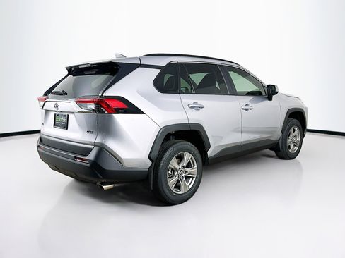 Used 2025 Toyota RAV4 XLE w/ Convenience Package image 9
