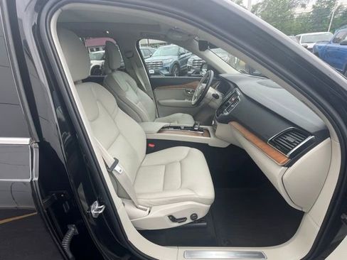 Used 2022 Volvo XC90 T8 Inscription Expression w/ Advanced Package image 14