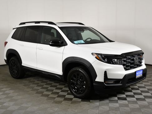 Certified 2023 Honda Passport TrailSport image 4