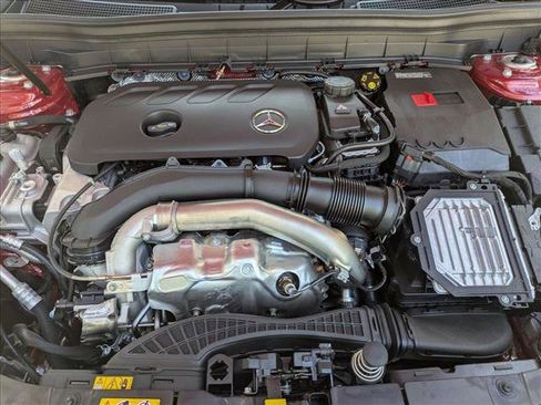 Used 2026 Mercedes-Benz GLB 250 4MATIC image 16