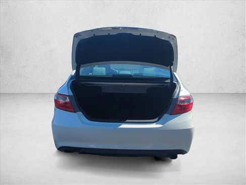 Used 2017 Toyota Camry SE FWD image 6