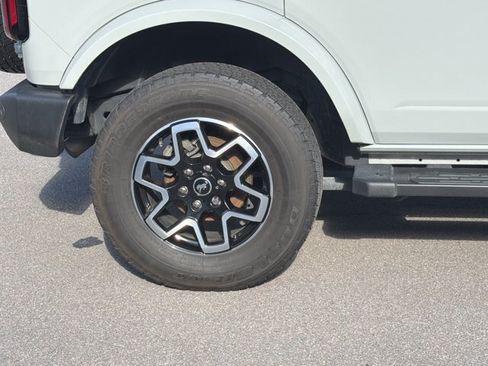 Certified 2023 Ford Bronco Outer Banks AWD/4WD image 5