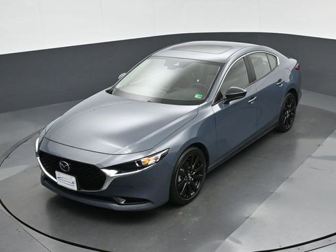 Used 2022 MAZDA MAZDA3 s image 57