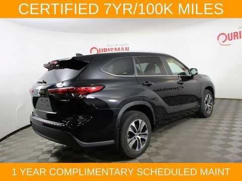 Used 2023 Toyota Highlander XLE AWD/4WD image 9