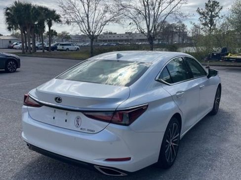 Used 2023 Lexus ES 350 w/ Premium Package image 4