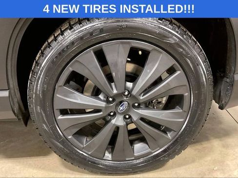 Used 2022 Subaru Ascent Onyx Edition image 9