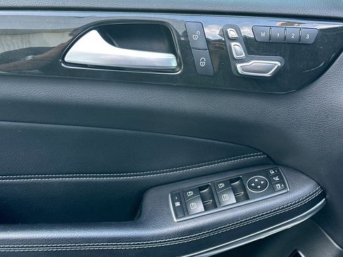 Used 2019 Mercedes-Benz GLS 550 4MATIC w/ Driver Assistance Package image 13