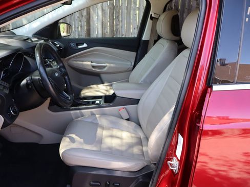 Used 2017 Ford Escape Titanium w/ Equipment Group 301A AWD/4WD image 19