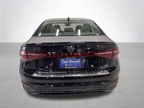 New 2026 Volkswagen Jetta SE FWD image 12