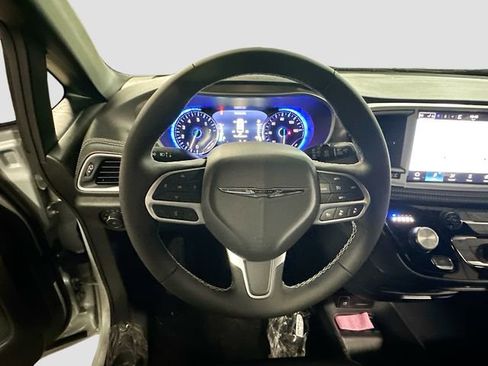 New 2026 Chrysler Pacifica Select image 12