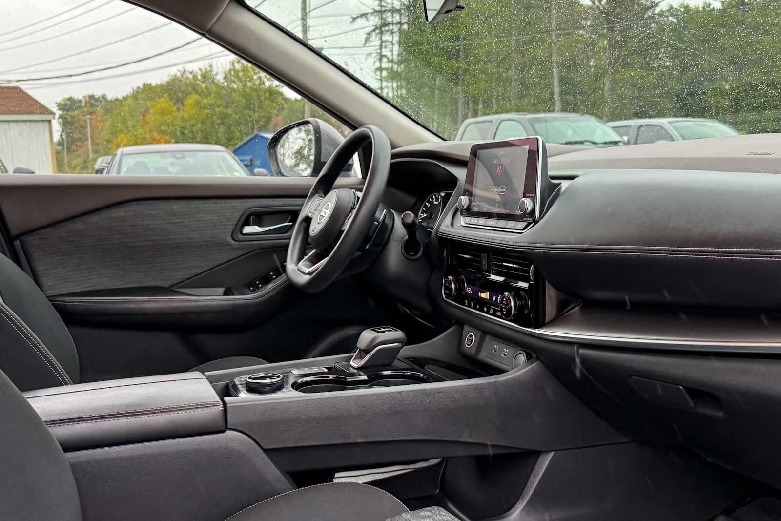 Used 2021 Nissan Rogue SV AWD/4WD image 10