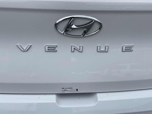 New 2026 Hyundai Venue SE image 7