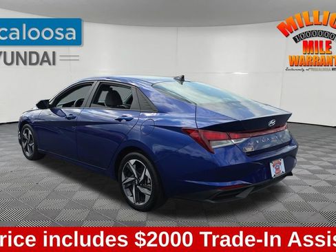 Used 2023 Hyundai Elantra SEL w/ Convenience Package FWD image 5