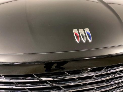 Used 2025 Buick Enclave Preferred image 29