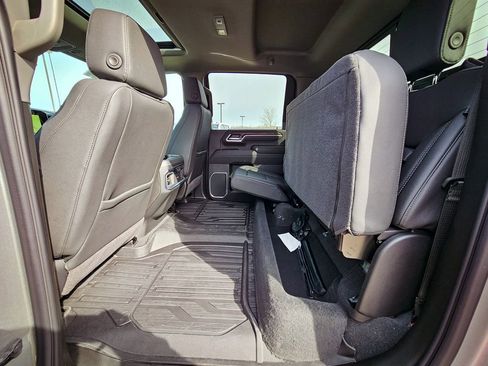 New 2026 GMC Sierra 2500 SLT w/ Max Trailering Package AWD/4WD image 34