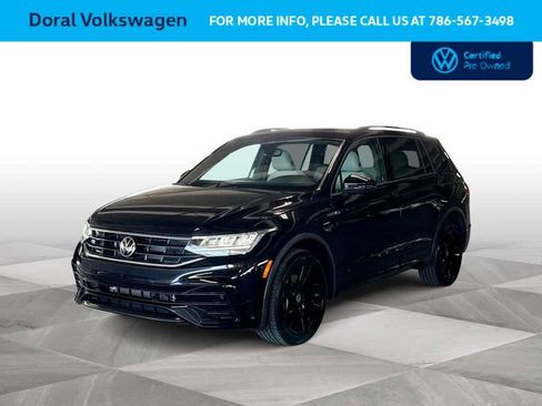Used 2023 Volkswagen Tiguan SE R-Line image 4