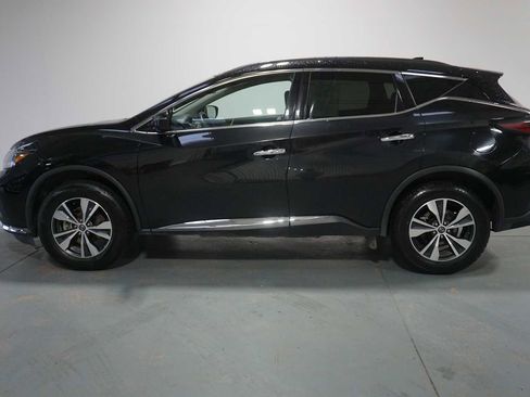 Used 2023 Nissan Murano SV image 2