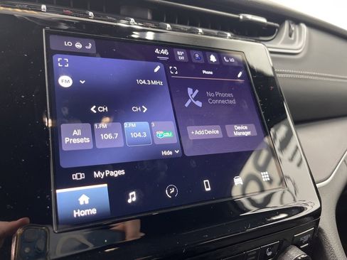 New 2025 Jeep Grand Cherokee Altitude image 14