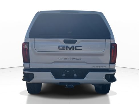 Used 2024 GMC Sierra 2500 Denali Ultimate image 5