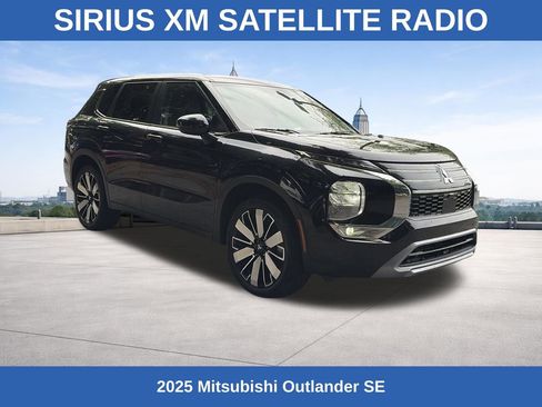 Used 2025 Mitsubishi Outlander SE FWD image 7