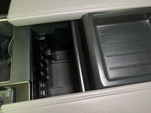 Used 2024 Toyota Tundra Limited image 34