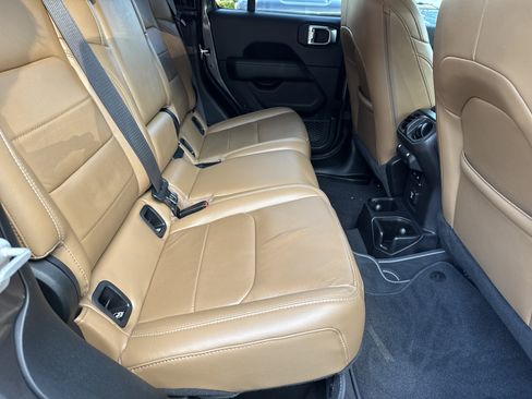 Used 2020 Jeep Gladiator Overland w/ Safety Group image 17