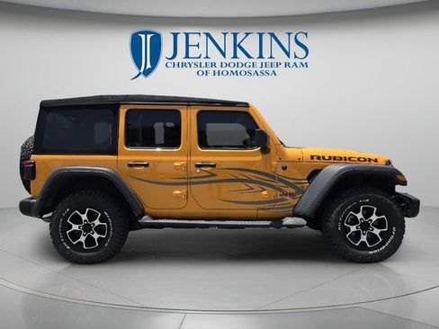 Used 2021 Jeep Wrangler Unlimited Rubicon AWD/4WD image 3