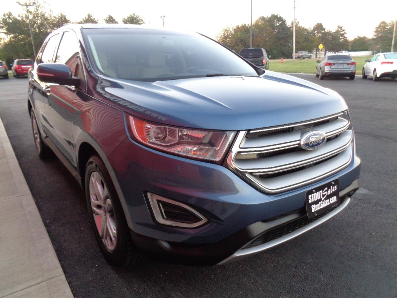 Used 2018 Ford Edge Titanium w/ Equipment Group 301A FWD image 4