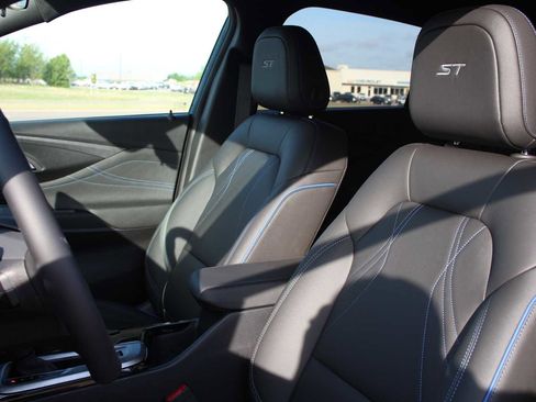 New 2026 Buick Envista Sport Touring w/ Convenience I Package FWD image 23