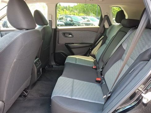 Used 2023 Nissan Rogue SV FWD image 11