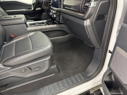 Used 2025 Ford F250 Lariat w/ Lariat Ultimate Package image 25