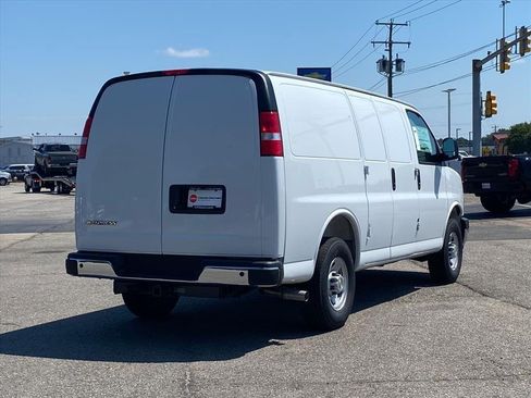 New 2025 Chevrolet Express 2500 w/ Driver Convenience Package RWD image 3