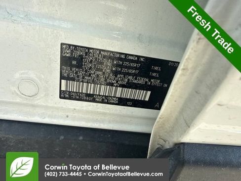 Used 2020 Toyota RAV4 XLE w/ Carpet Mat Package AWD/4WD image 13