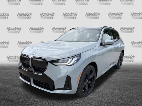 Used 2026 BMW X3 xDrive30 w/ Premium Package image 5