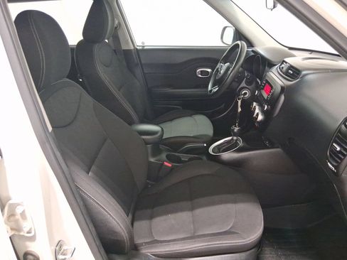 Used 2016 Kia Soul FWD image 17