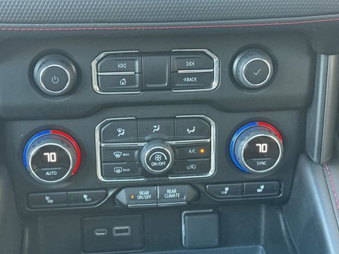 Used 2021 Chevrolet Tahoe RST AWD/4WD image 23